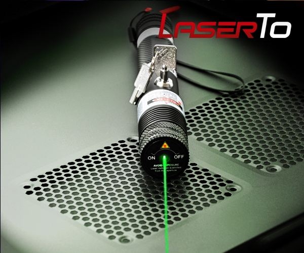 1000mW 532nm Penna puntatore laser portatile con messa a fuoco a